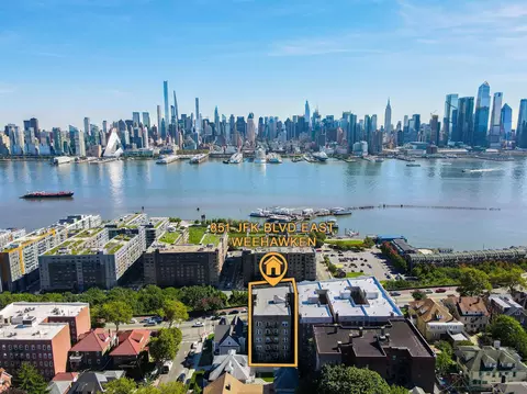 851 Blvd E #E1, Weehawken, NJ 07086
