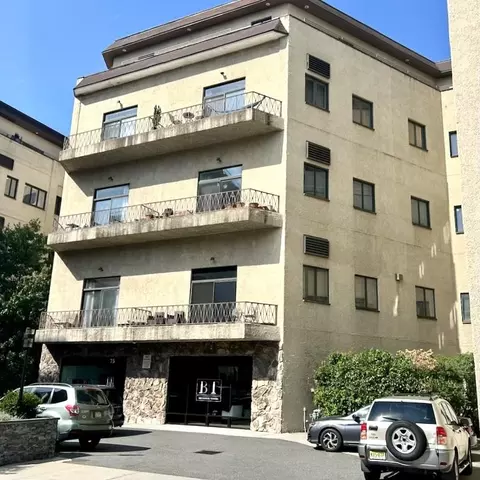 75 Liberty Ave #B19, Jersey City, NJ 07306