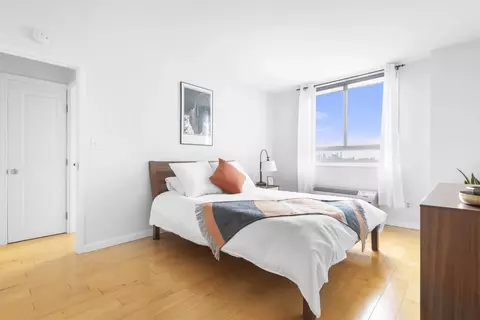 100 Manhattan Ave #1810, Union City, NJ 07087
