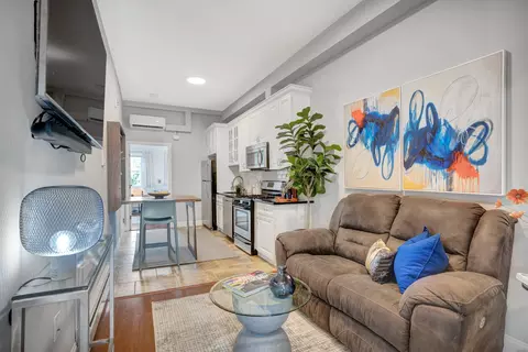 76 Hutton St #3, Jersey City, NJ 07307