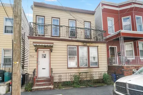 1219 14th St, North Bergen, NJ 07047