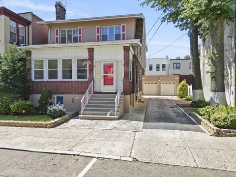 423 76th St, North Bergen, NJ 07047