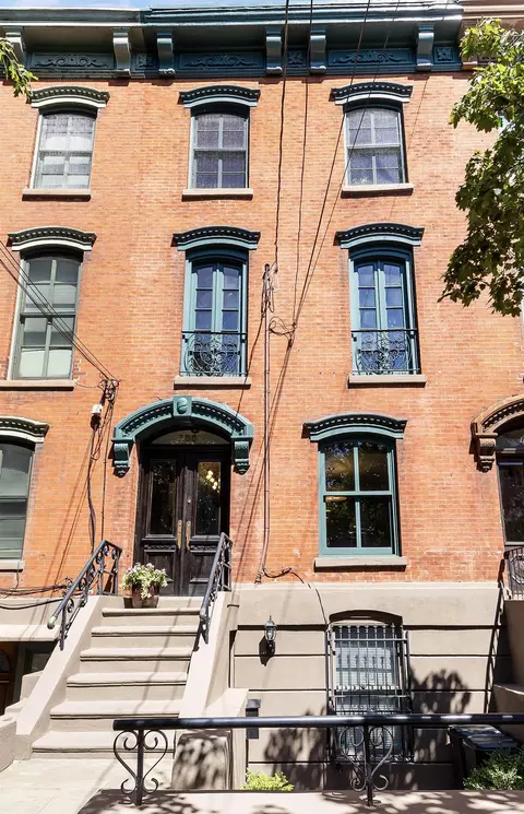 136 Sussex St, Jersey City, NJ 07302