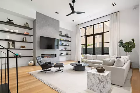 208 Newark St, Hoboken, NJ 07030