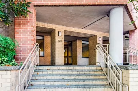 300 Newark St #4H, Hoboken, NJ 07030