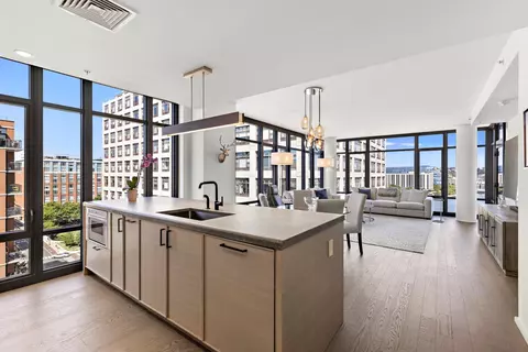 1425 Hudson St #10E, Hoboken, NJ 07030