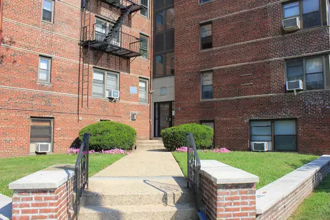 1011 Avenue C #123, Bayonne, NJ 07002