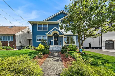 28 Carneer Ave, Rutherford, NJ 07070