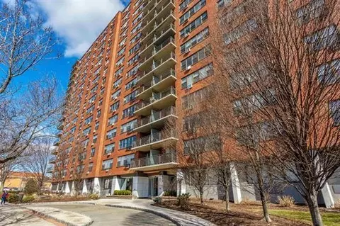 500 Central Ave #916, Union City, NJ 07087