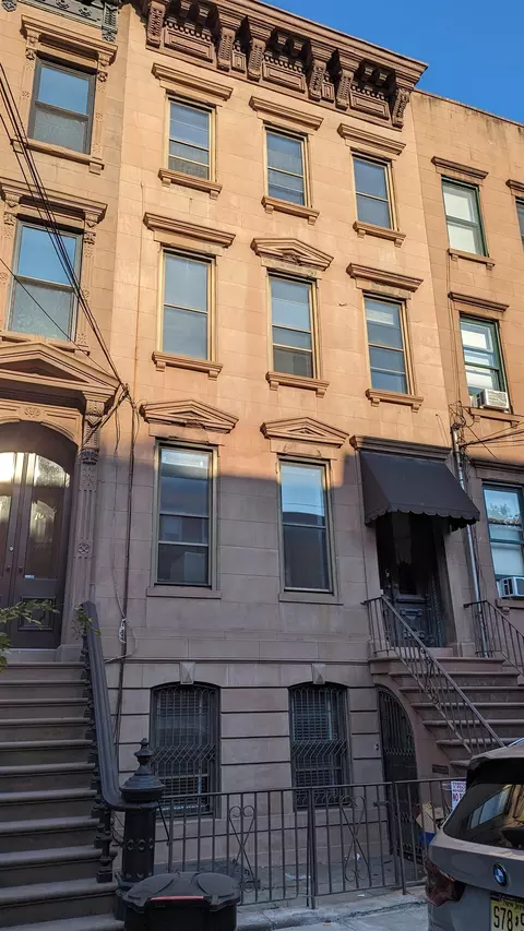 1008 Bloomfield St, Hoboken, NJ 07030