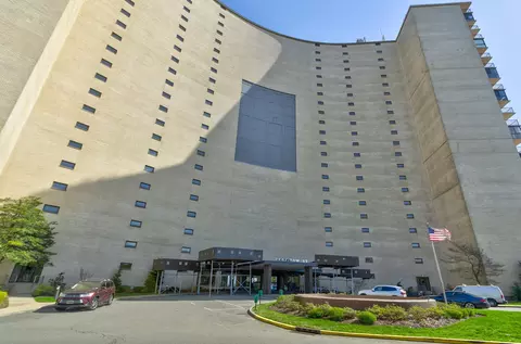 380 Mountain Rd #2115, Union City, NJ 07087