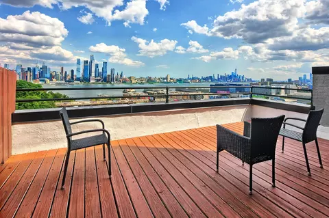 530 Gregory Ave #CPH5, Weehawken, NJ 07086