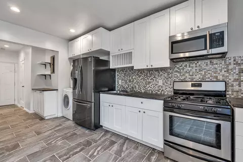 414 59th St #2, West New York, NJ 07093