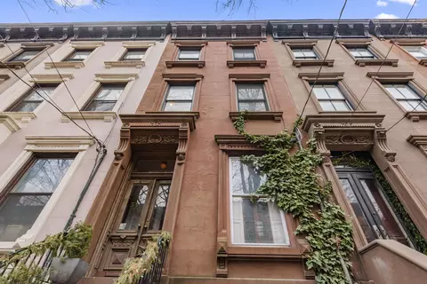 325 York St, Jersey City, NJ 07302