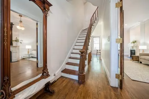 244 7th St, Jersey City, NJ 07302