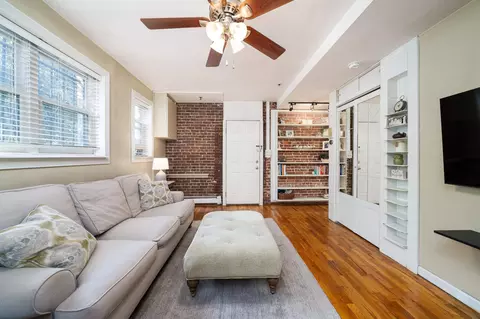 76 Bright St #1R, Jersey City, NJ 07302
