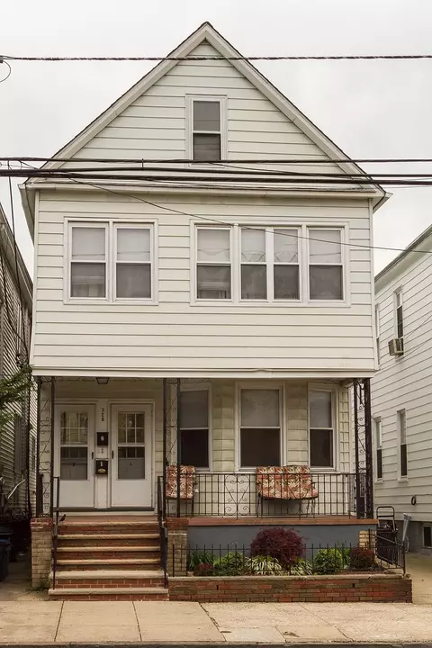 328 Avenue A, Bayonne, NJ 07002