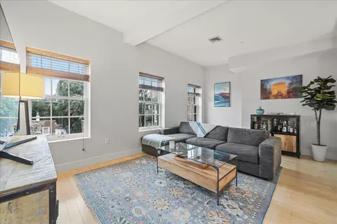 269 7th St #3, Jersey City, NJ 07302