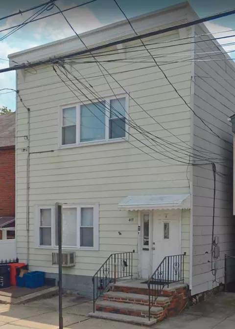 417 3rd St, Union City, NJ 07087