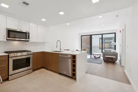 275 2nd St #201, Jersey City, NJ 07302