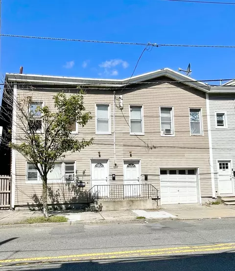 687 Summit Ave, Jersey City, NJ 07306