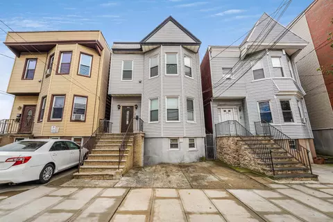 308 Palisade Ave, Union City, NJ 07087