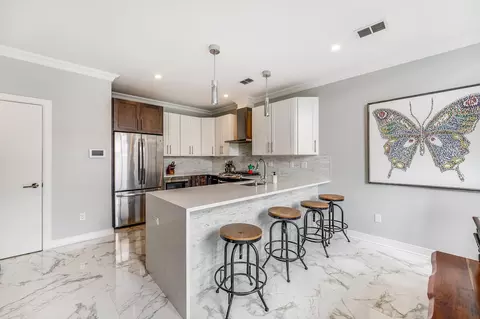 18 Thorne St #2, Jersey City, NJ 07307