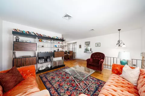1512 89th St, North Bergen, NJ 07047