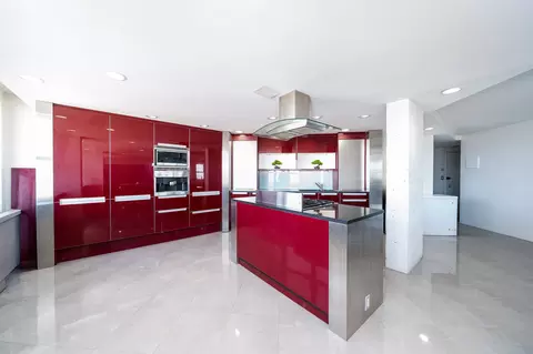 7004 Blvd E #41B, Guttenberg, NJ 07093