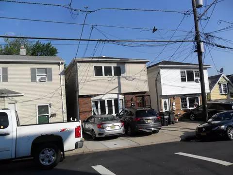 97 Western Ave, Jersey City, NJ 07307