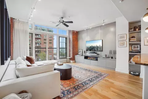 174 Washington St #3M, Jersey City, NJ 07302