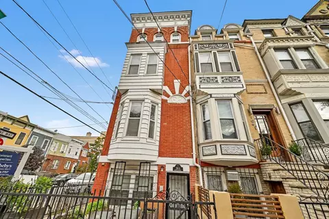 106 12 Lafayette St, Jersey City, NJ 07304