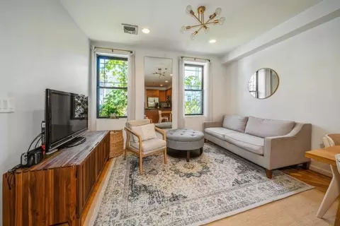 329 Willow Ave #2R, Hoboken, NJ 07030