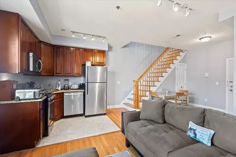 2416 West St #302, Union City, NJ 07087