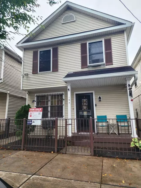 194 Dwight St, Jersey City, NJ 07305