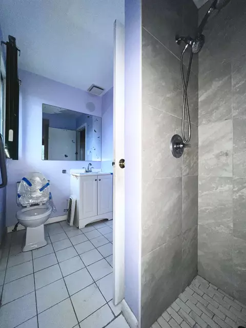 Bath - 409 Hamilton Pl, Hackensack, NJ 07601 photo 4 of 4