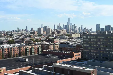 100 Manhattan Ave #213, Union City, NJ 07087