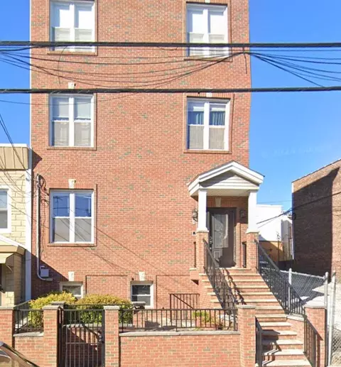 247 Cambridge Ave #2, Jersey City, NJ 07307