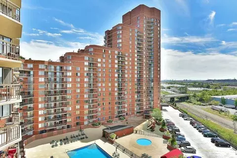 1808 Harmon Cove Tower #1808, Secaucus, NJ 07094