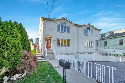 833 2nd St, Secaucus, NJ 07094