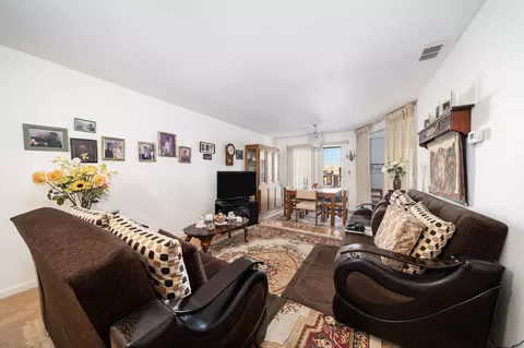 8841 Kennedy Blvd #27, North Bergen, NJ 07047