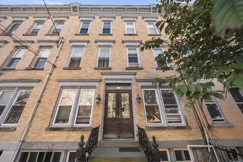 349 7th St #3L, Jersey City, NJ 07302