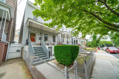 12 Troy St, Jersey City, NJ 07307