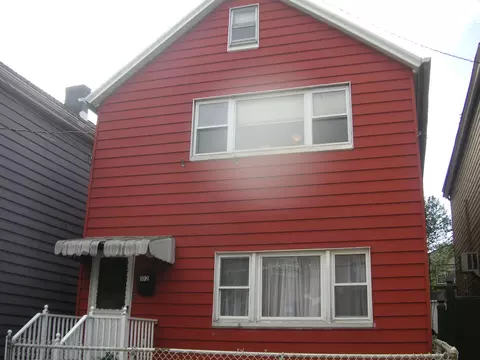 102 Linnet St, Bayonne, NJ 07002
