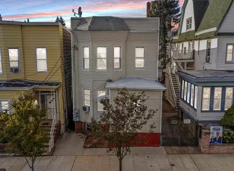 2111 Palisade Ave, Union City, NJ 07087