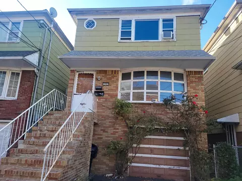 206 N 2nd St, Harrison, NJ 07029