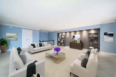 829 Harmon Cove Tower #829, Secaucus, NJ 07094