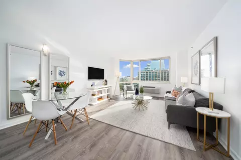 20 2nd St #711, Jersey City, NJ 07302
