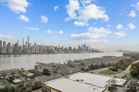 7000 Blvd E #41C, Guttenberg, NJ 07093