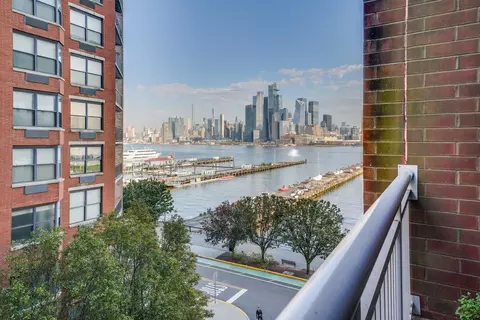 1125 Maxwell Ln #554, Hoboken, NJ 07030